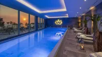 Royal Blue Hotel - Romantic