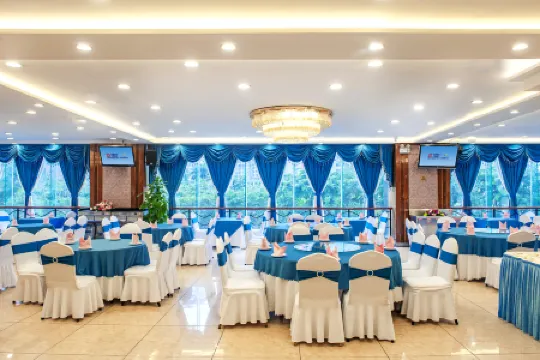 Haikou Xinyuan Hot Spring Hotel Отели рядом с достопримечательностью «Thean Hou Temple»