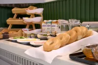 Spark by Hilton Luton - petit déjeuner