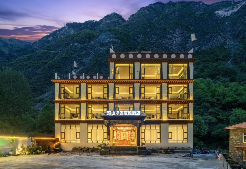 hotel overview picture