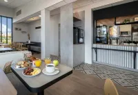B&B Hotel Saintes - Desayuno