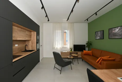 Steps from Palace & Riva - Old Town Pine - Condos