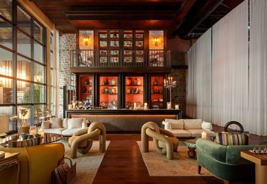 Aliée Istanbul 호텔의 럭셔리한 수영장 시설