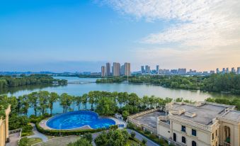 Island International Hotel