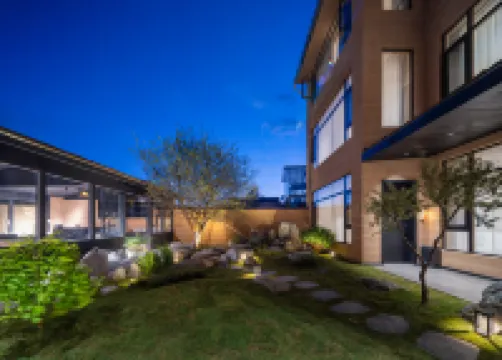 Reminiscence Inn Shangri-La