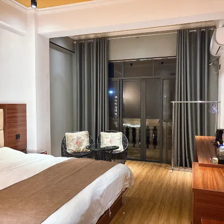 Dongxing Chengfeng Hotel