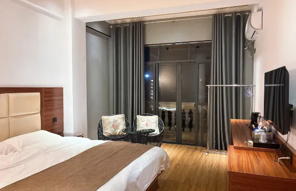 東興乘風酒店（萬尾金灘店）