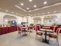 iH Hotels Milano Ambasciatori - Breakfast
