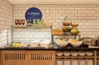 Holiday Inn Express LONDON - LIMEHOUSE by IHG - breakfast