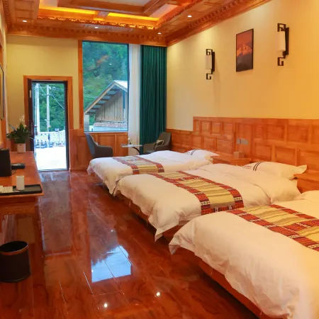 Zhagaling Zhu Homestay Отели в г. Диебу