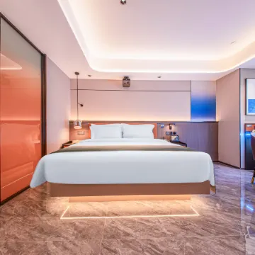 Ye Yuchen E-sports Movie Hotel (Baoding Wanbo Plaza)