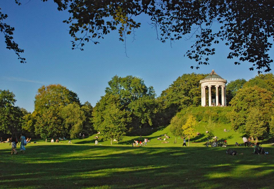 Courtyard Munich City Center Over view