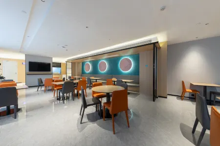 City Comfort Inn 4.0 (Changsha Yanghu University of Chinese Medicine Branch) Отели рядом с достопримечательностью «Hunan University of Chinese Medicine»