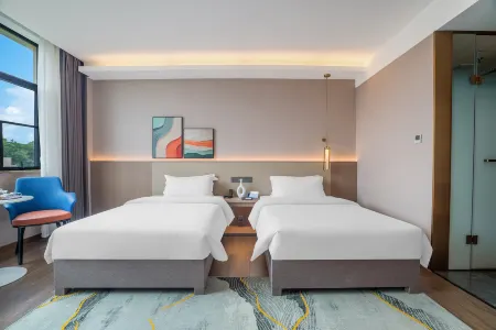 HOWARD JOHNSONN BANSHAN HOT SPRINGS BUSINESSCLUB KUNMING Отели рядом с достопримечательностью «Yeya (Wild Duck) Lake Holiday Resort»