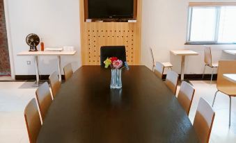 Aolong Hotel (Jingmen Zhongtian street Moore City store)