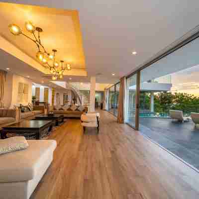 Seascape 6BR Prestige Villa Skyline Pool Maid&Chef Hotel Exterior