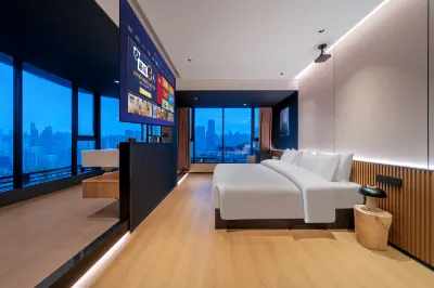 Wuyu Riverside Inn · High-altitude Terrace with River View 상칭쓰/상청사-인민광장 호텔