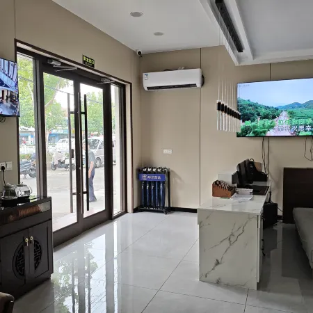 Binhai Huanyang Hotel