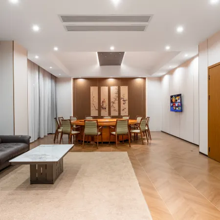 Douzhou Courtyard Hotel (Maoming Xinyi Douzhouli Cultural and Creative Street)