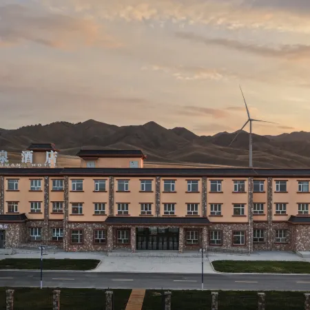 Sairem Lake Tianquan Hotel