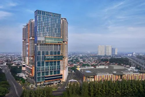 Four Points by Sheraton Bekasi - バー