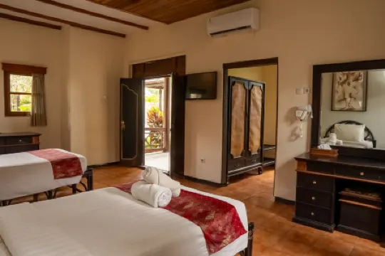 Bali Taman Beach Resort & Spa Lovina