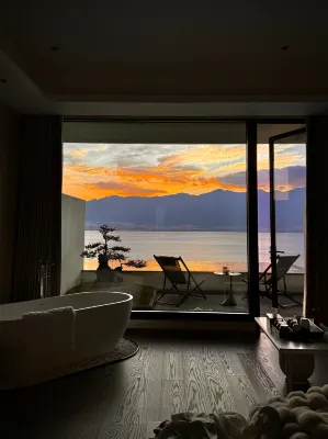 Dali Twelve Clouds Villa Seaview Hotel (Erhai Branch) 이상의 정원 주변 호텔