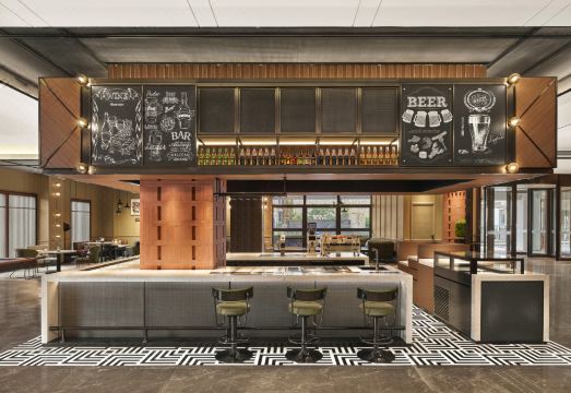 포 포인츠 바이 쉐라톤 로비