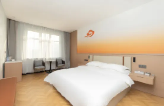 Ease Yue Hotel (Xuchang Golden Triangle Pangdonglai)