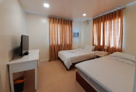 RedDoorz @ Balatas Magsaysay Naga City Hotel di 