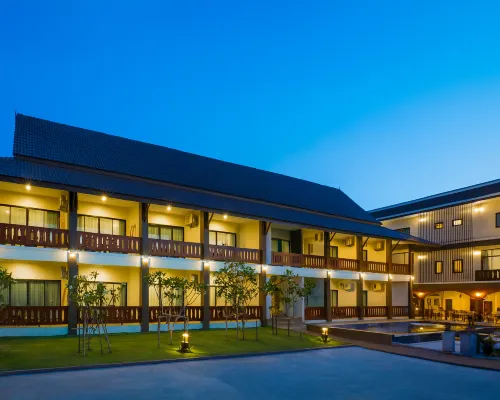 Sri Anan Pura Hotel Hotels near Hai Ya