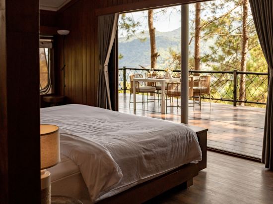 เจ แวลเลย์ รีสอร์ท