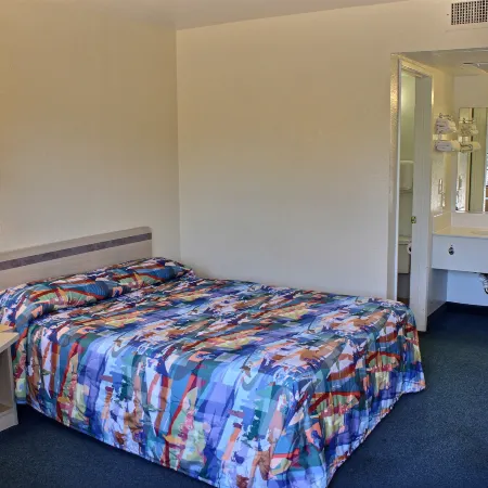 Motel 6 Coalinga, CA - East