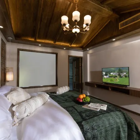 Baisha Pine Retreat · Private Villa with Snow Mountain & Golden Peak View