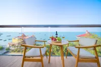 Beihai Yihai Qingcheng Seaview Hotel (Old Street Underwater World Shop)