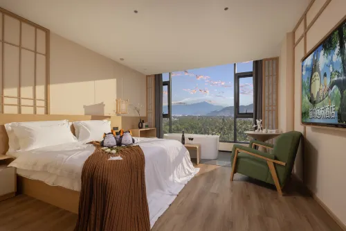 Cat's Faraway Hotel (Lingshui Nanwan Monkey Island) - New