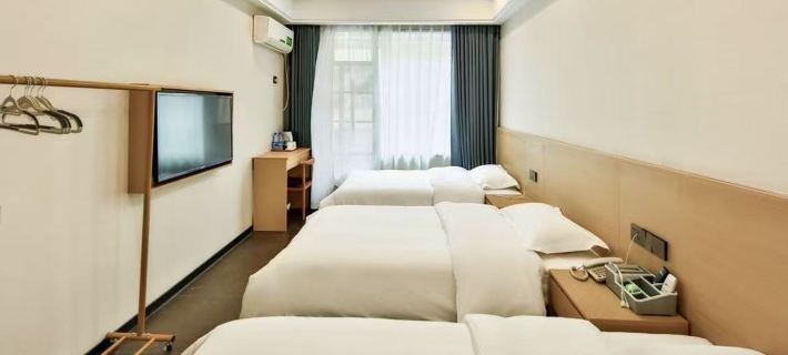 Pinjia Hotel (Yichun No.1 High School Second People's Hospital) Hotels in Yichun