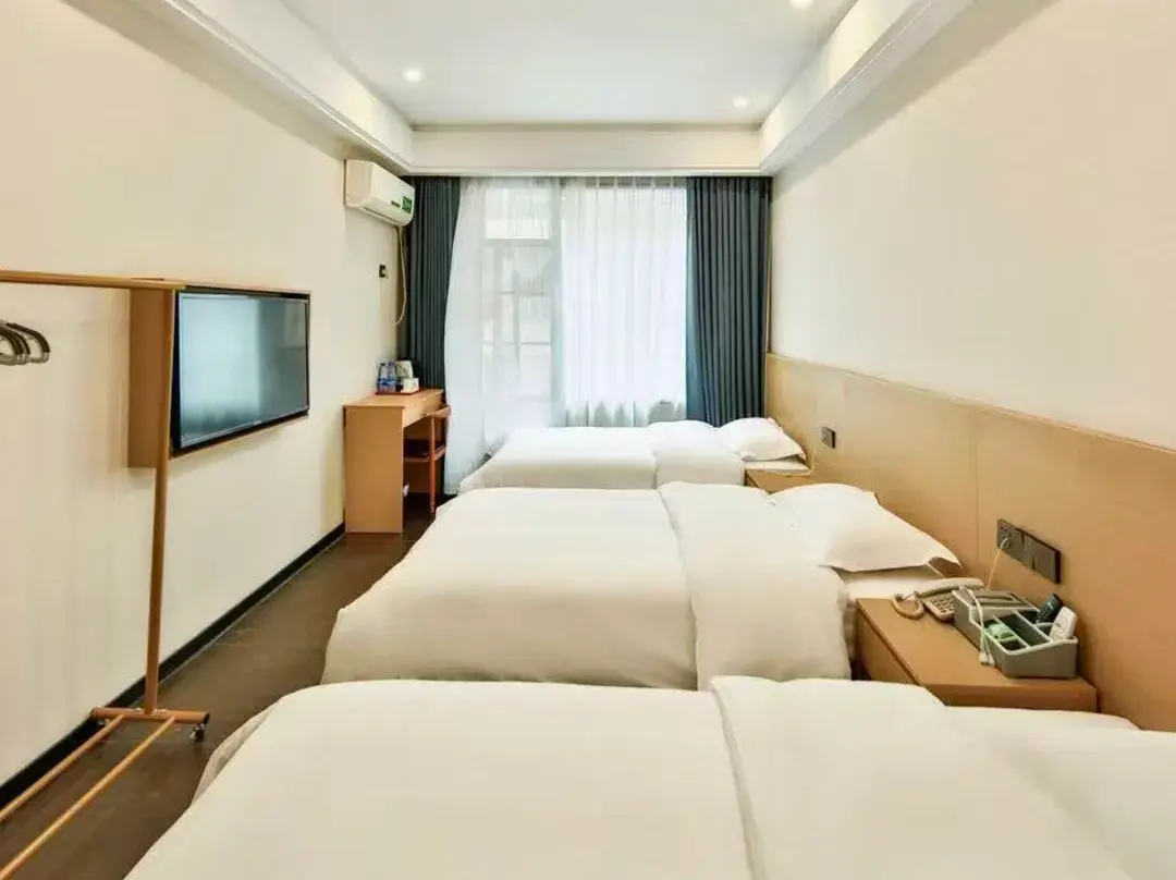 Pinjia Hotel - Yichun
