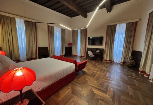 팔라초 감비라시 아파트 전경