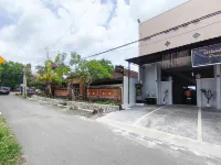 The Silas Room Mitra RedDoorz Hotels in Mataram