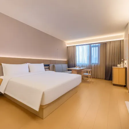 All Seasons Hotel (Karamay Taifu Plaza No.1 Well Store)