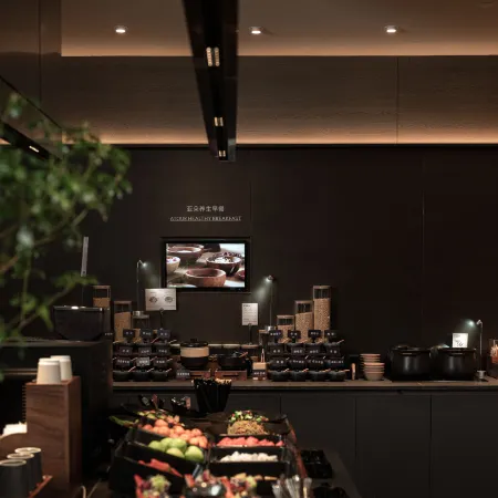 Atour Hotel (Zhengzhou East Railway Station West Square)