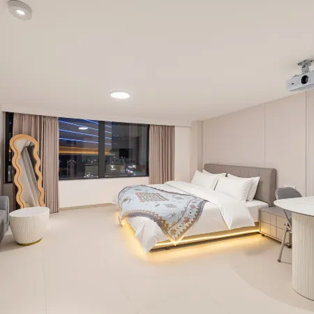 Jinyi Boutique Stay (Qingkou Commercial Plaza)