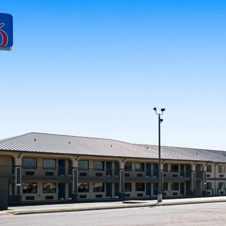 Motel 6 Prattville Al