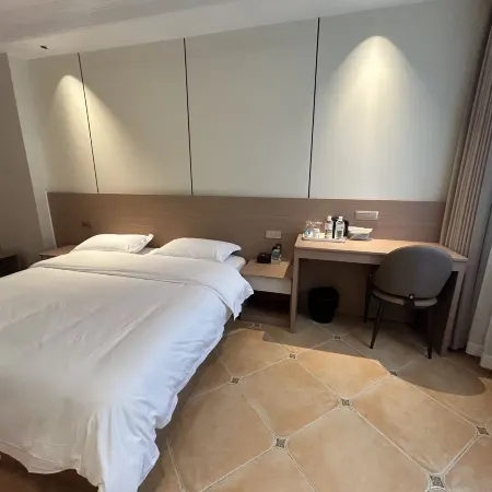 Tianzi Hotel (Zhaoxiang Platinum Times)
