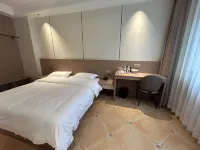 Tianzi Hotel (Zhaoxiang Platinum Times)