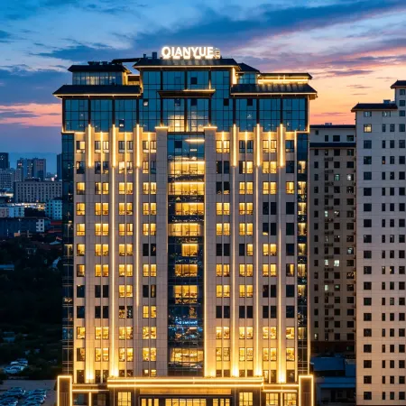 Qianyue Hotel (Qingyang Xifeng Airport Branch)