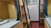 66 Hostel (Jiefangbei Area/Hong Ya Dong)