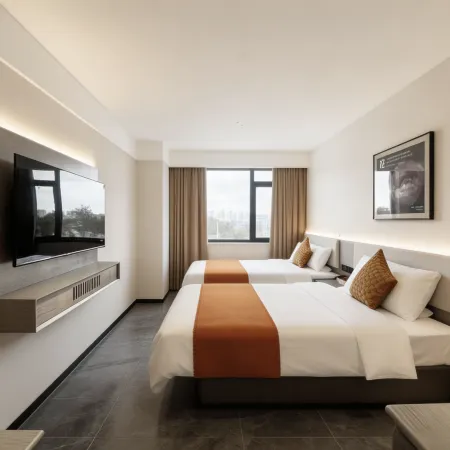Huayue JingZhi Hotel (Yantai Longkou HePing Road Branch)