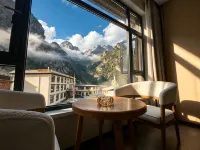 Yunshi YinShe Scenic Homestay (Zhagana Scenic Area Runwu Valley) - 신규